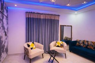 Luxury Farmhouse Just 1 km away from Airport - 1