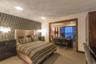 Harbour View One Bed in Iconic Heritage Building - 9