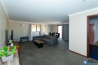 44 Oberthur Street - 4