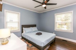 North Decatur Escape - 1