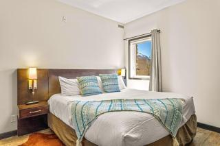 2BR Serene Getaway w/ Private Patio | Hot Tub+Pool - 9