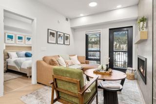 Charming Mountain Escape 1BR with Patio Near Banff - 2