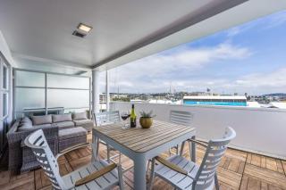 Spacious One Bedroom with EPIC Location with Views - 4