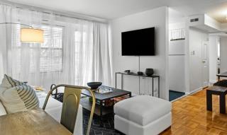 The George - 2-bed Retreat with Free Parking near Georgetown - 8