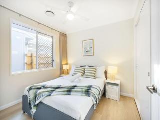 Family-Friendly 4BR Retreat Near Brisbane - 6