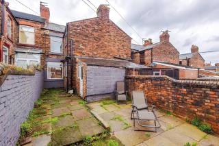 Spacious 4-Bed Retreat - Saint Helens - Free Wi-Fi - 7
