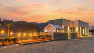 Goseong HooStay Caravan Pension - 8