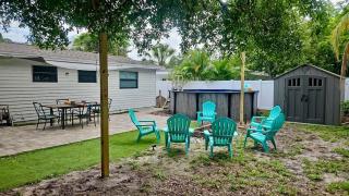 Family Pool 4BR 9-Bed Home Game Room & Firepit - 4