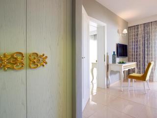 Anemos Luxury Grand Resort - 3