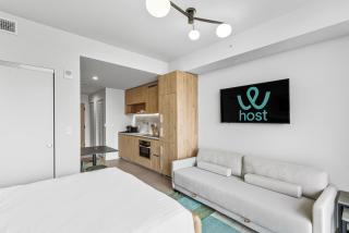 Modern Studio w Skyline Views by Bayfront Park - 1