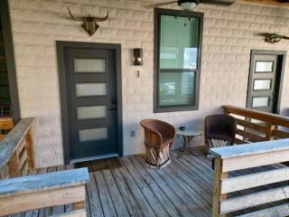 Lodges Combined Suite on the Mason Tx Square - 7