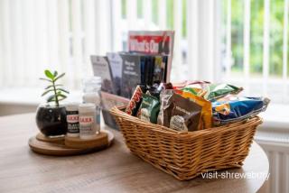 Personal En-suite - 4