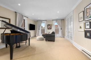 Historic Charm Modern Luxury Free Parking - 6