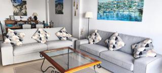 "Mountain View" 2 Bedroom Apartment with Pools Parking - 7