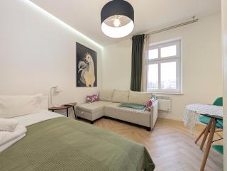 Rozbrat Green Point Apartment by BookingHost - 0