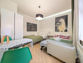 Rozbrat Green Point Apartment by BookingHost - 2