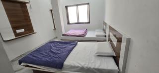 Hotel Shri Hari Har Inn - 8