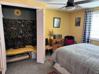 Mountainside w Fireplace, Fire Pit, Deck, & WiFi - Hancock - 9