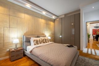 Retro Chic Apartment - 9