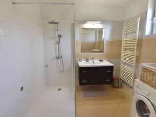 Apartment Große Wohnung in Umag mit Terrasse und Grill by Interhome - 2