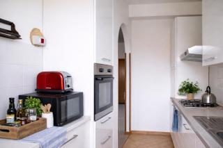 Lake View Apartment - Parking Included - 1