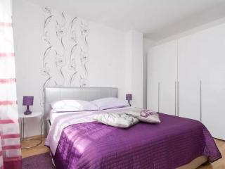 Apartment Wohnung mit Garten in der Nähe des Zentrums by Interhome - 9