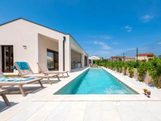 Holiday Home Echo villa- Istra- Pool Jacuzzi- BBQ- Haustierfreundlich by Interhome - 9