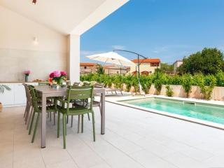 Holiday Home Echo villa- Istra- Pool Jacuzzi- BBQ- Haustierfreundlich by Interhome - 4