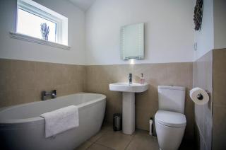 Garth Cottage - Riverside with Private Hot Tub - 1