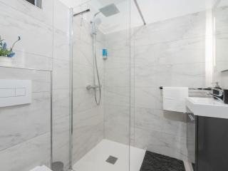 Apartment Luxury Seaview Apartment by Interhome - 8