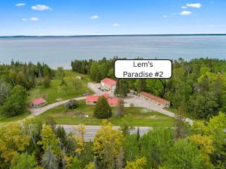 Lakefront Cabin Mackinac Views Firepit - 2