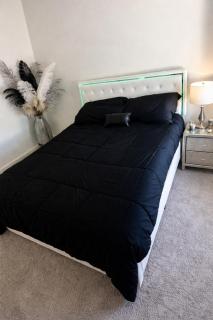 Houstons Most Comfortable &Spacious - 5