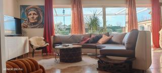 Villa moderne et sa dépendance aux pieds des Alpilles - 8