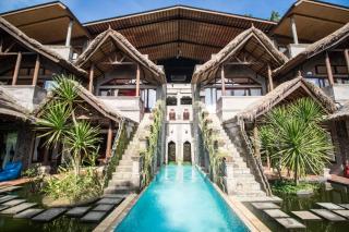 Avalon Ubud Castle & SPA - 9