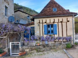 Gite au village 'L' Oustalou' - 0