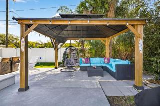 Family Heated Pool Putting Green Pac-Man Near Beach - 4