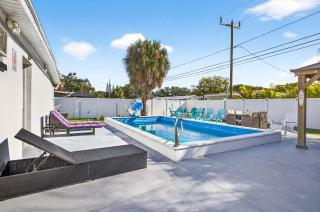 Family Heated Pool Putting Green Pac-Man Near Beach - 9