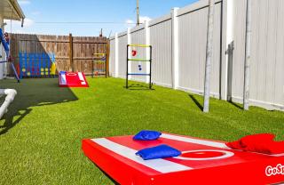 Family Heated Pool Putting Green Pac-Man Near Beach - 3