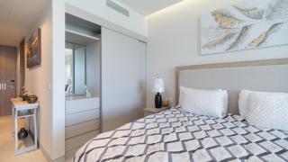 One 1402B Hotel Room: New Beachfront Resort, Style & Comfort - 1