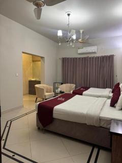 Graceland House F8 - 7