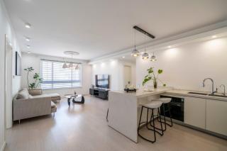 Tonight Homestay West Nanjing Road Shanghai Maoming Building - 7