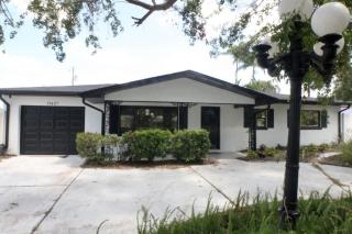 Family 2BR Heated Pool Home with Fire Pit in Seminole - 9