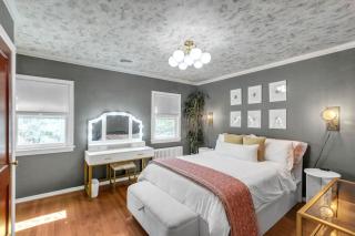 Sojourn Old Town Perfection with Fire Pit and Parking - 2