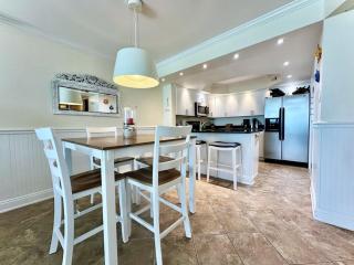 Pelican Walk 809 - 1