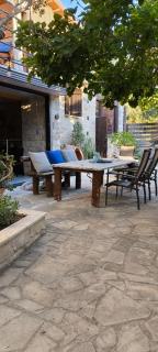 The Zephyr House -2- - 1