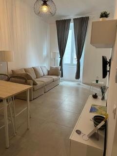 Via Del Teatro 1 Apartments - 9