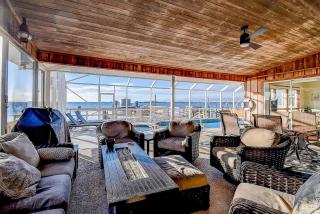 Family Waterfront 4BR Home Heated Pool Private Pier - 1