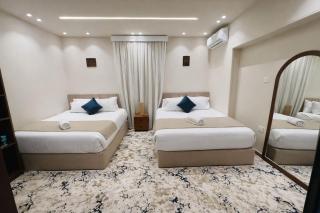 LaGreat Scarab Pyramids View - 8