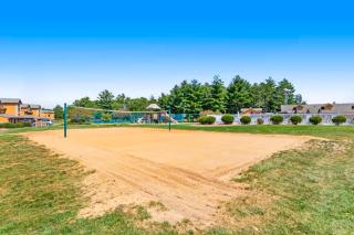 Sunset Condominiums: Golf View - 7