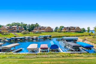 Sunset Condominiums: Golf View - 1